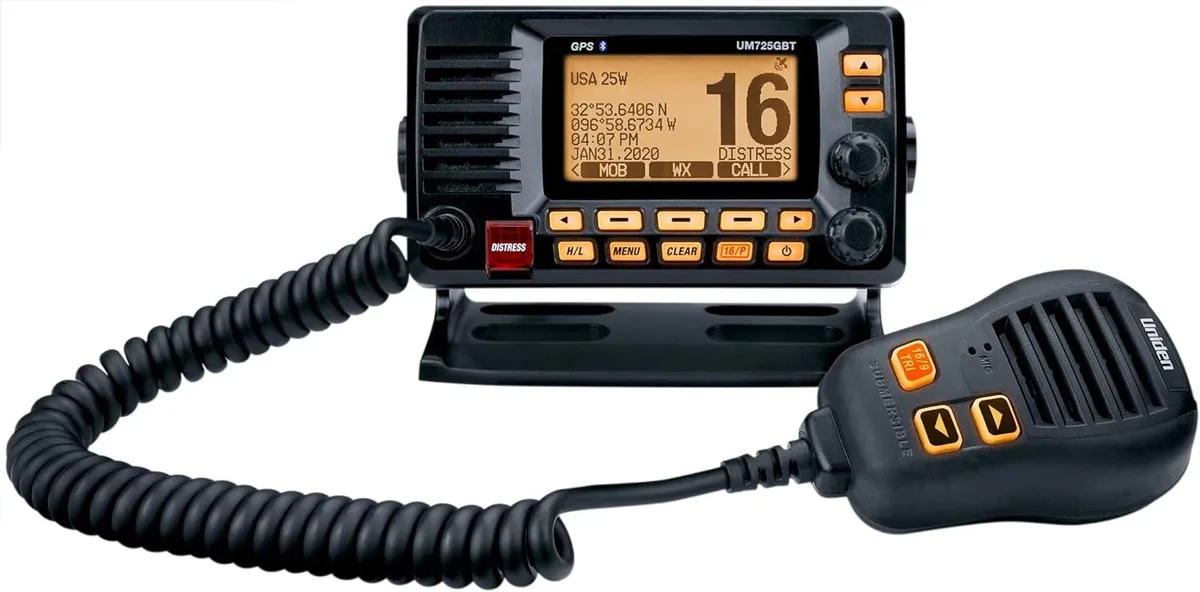 Uniden Uniden UM725GBTBK Marine VHF Radio — product photo