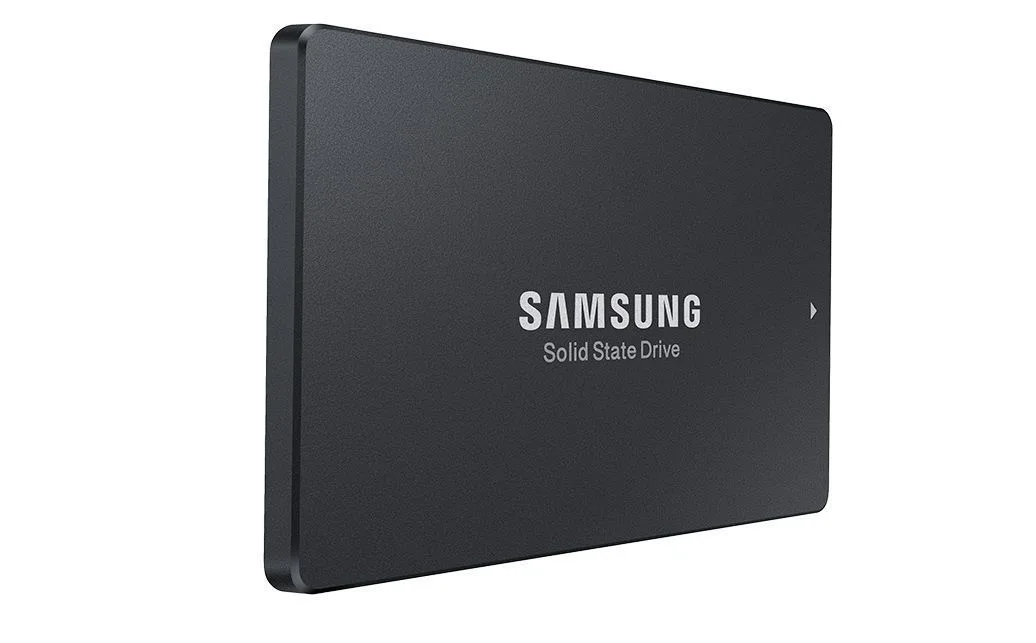 SAMSUNG SAMSUNG MZQLB960HAJR-00007 PM983 960 GB enterprise SSD — product photo