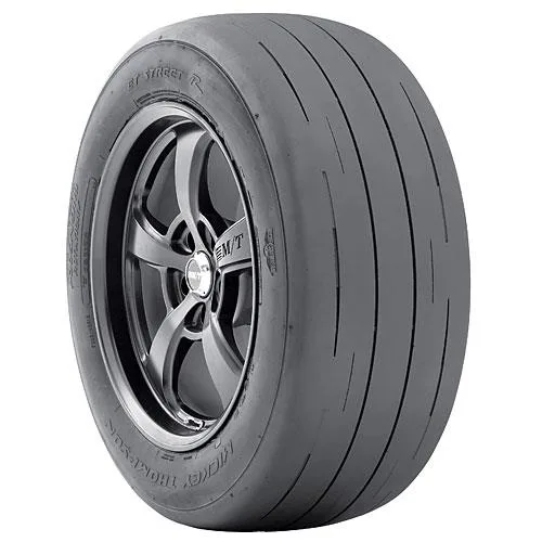 Black sidewall summer tire, 305/45R18 size, high performance tread pattern