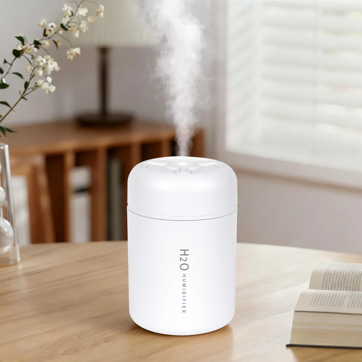  MAXI-MATIC HDC411 300ml USB Cool Mist Humidifier White — product photo