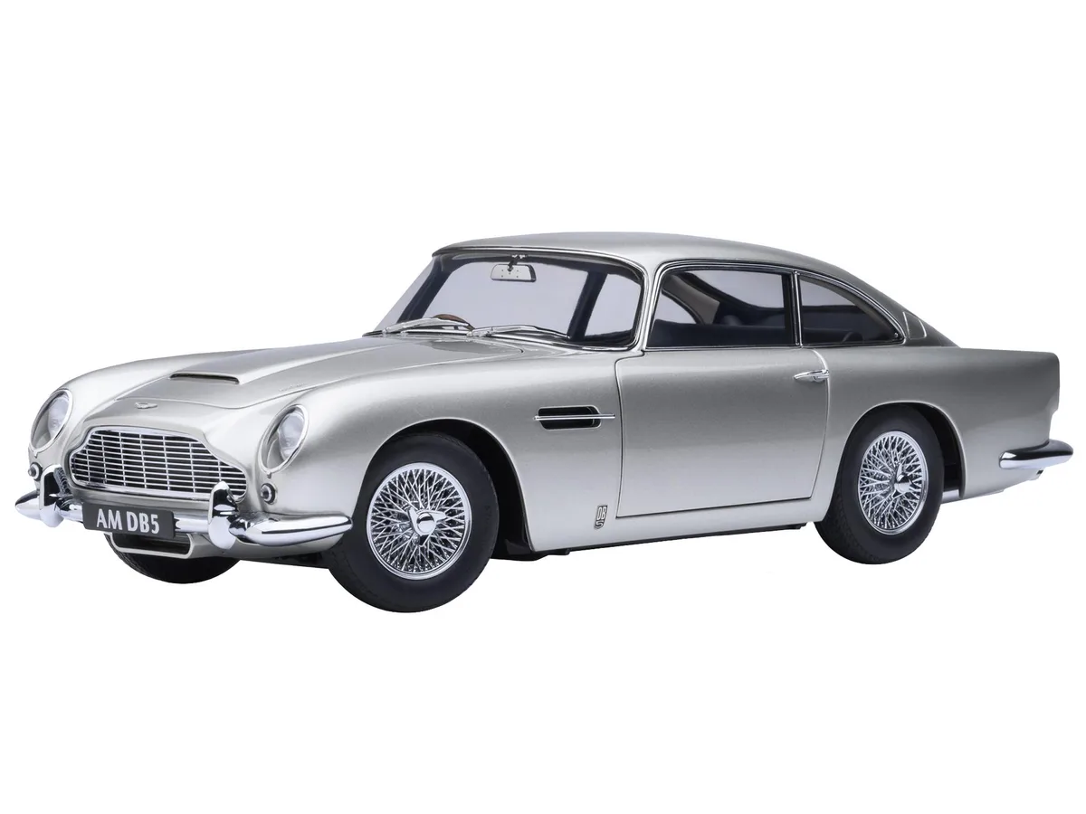 Autoart Autoart Aston Martin DB5 RHD Birch Silver 1/18 hobby collectible — product photo