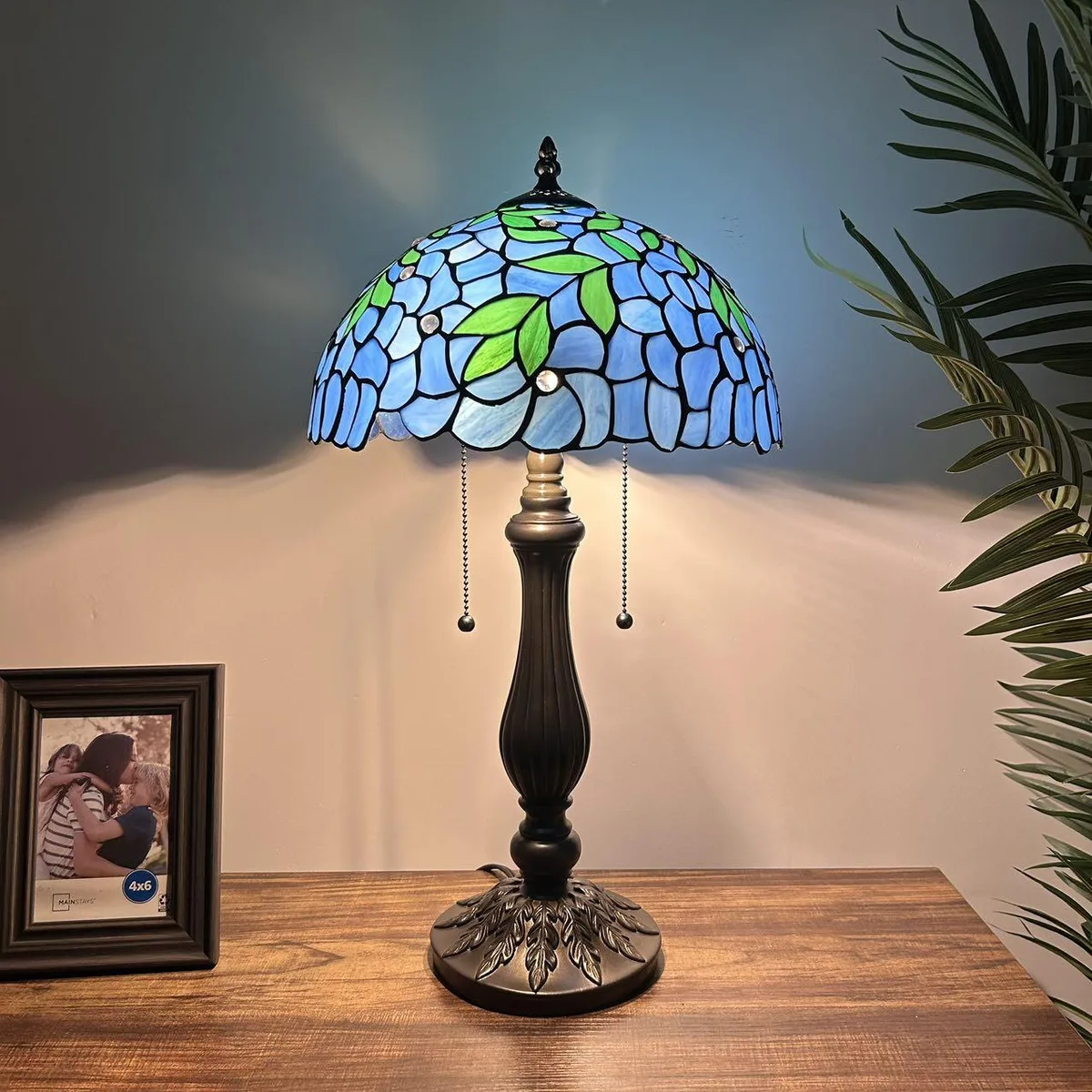 XIN CHENG TIFFANY LIGHTING XIN CHENG TIFFANY LIGHTING Blue Stained Glass Green Leaves Table Lamp 12"W 22"H — product photo