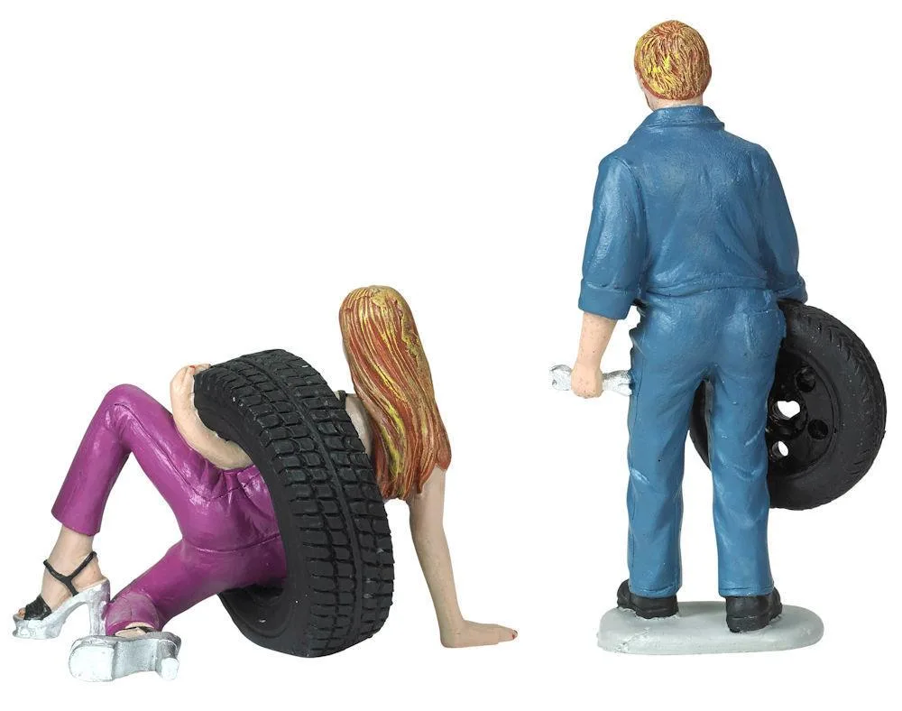 Motorhead Miniatures Motorhead Miniatures Val and Gary Tire Brigade 2-Piece Figurine Set 1/18 — product photo