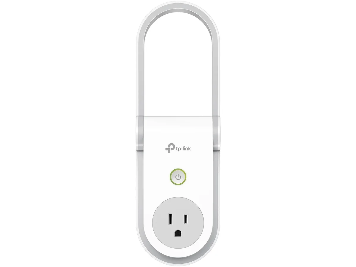 TP-Link TP-Link RE370K AC1200 wireless range extender with smart plug — product photo