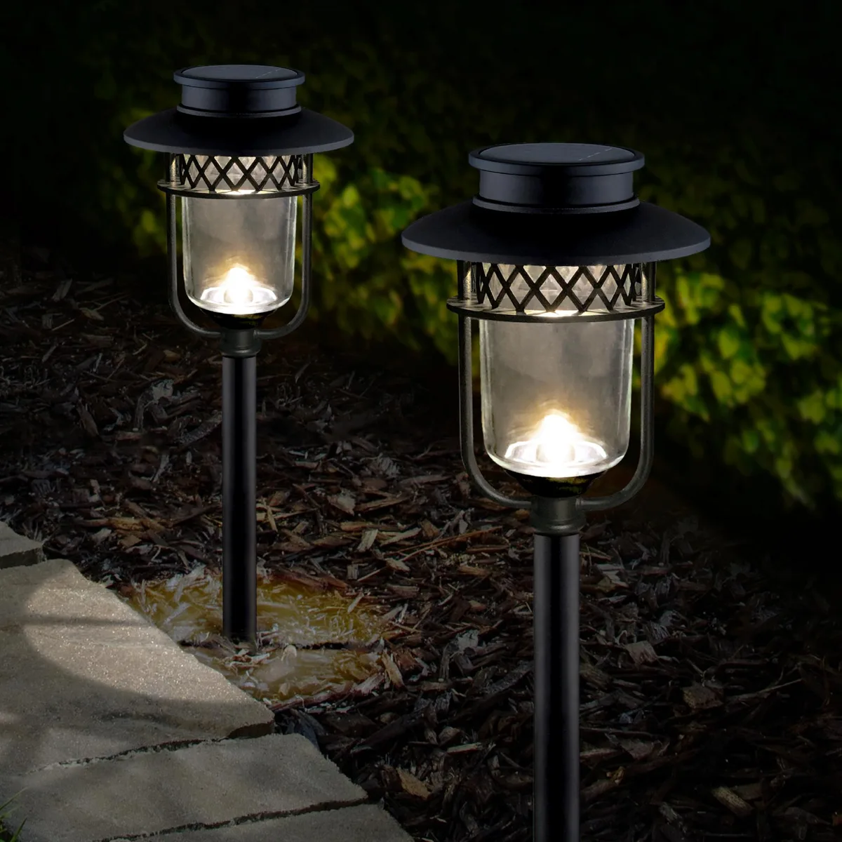 Classy Caps Mfg. Inc. Classy Caps Black Stainless Steel Solar Landscape Light 4 Pack — product photo