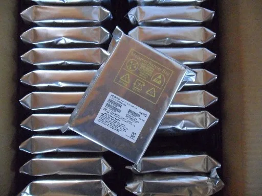 HGST HGST Deskstar T7K500 HDT725032VLA380Product 320GB 7200 RPM 16MB SATA 3.5" internal hard drive — product photo