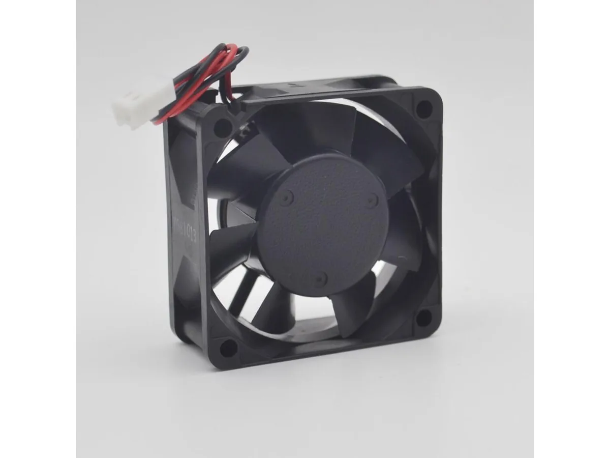 Fans Fans DB04028B12S 12V .96A 4028 4-wire 40x40x28mm case fan — product photo