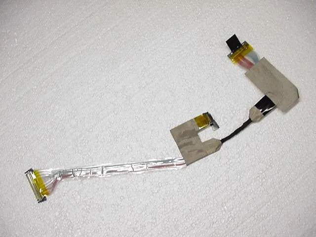 DELL DELL Inspiron 5150 5160 15" SXGA LCD Ribbon Cable U3390 — product photo
