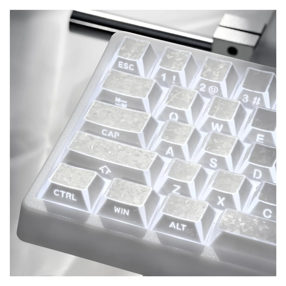  GMKWTL White Forged Carbon PBT Keycaps Cherry Profile 325g — product photo
