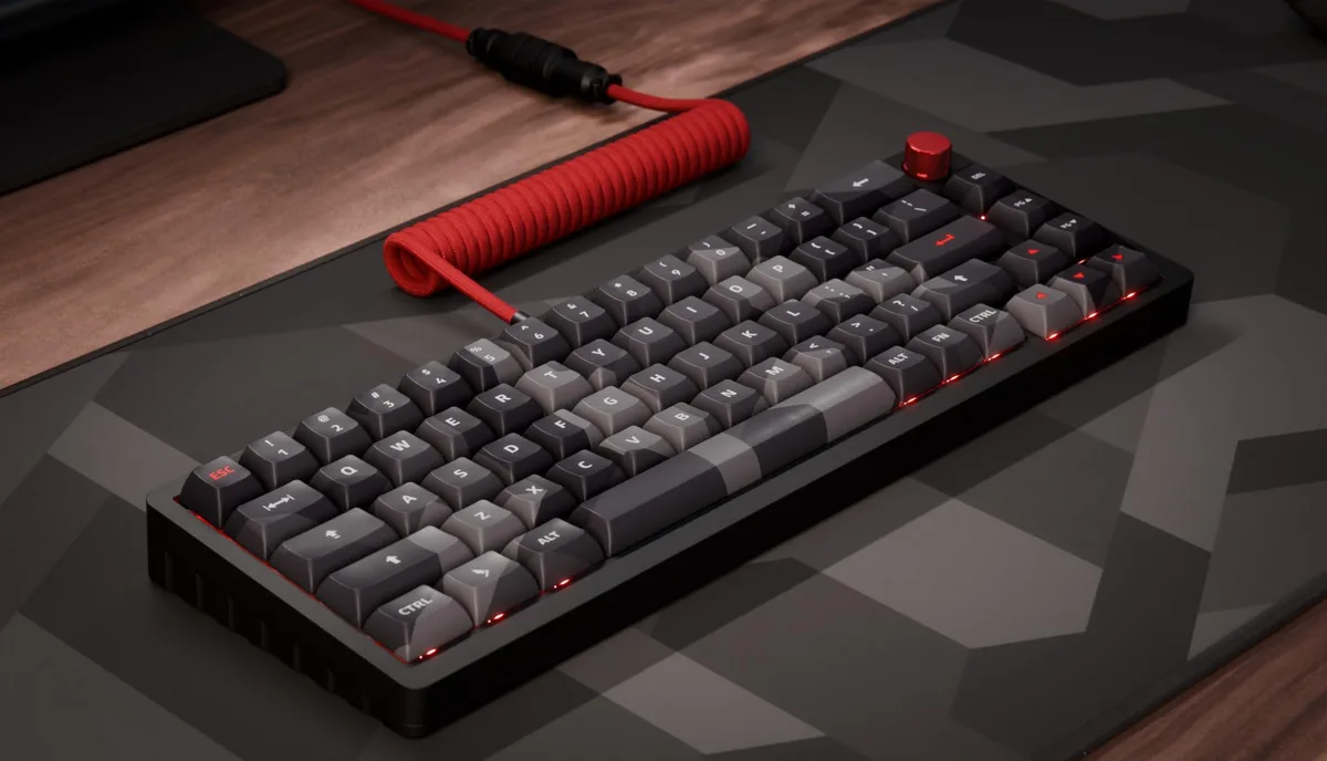  Das Keyboard DeltaForce Aviator Coiled USB-C Cable 6 ft GX16 Paracord 750 Delta Red — product photo