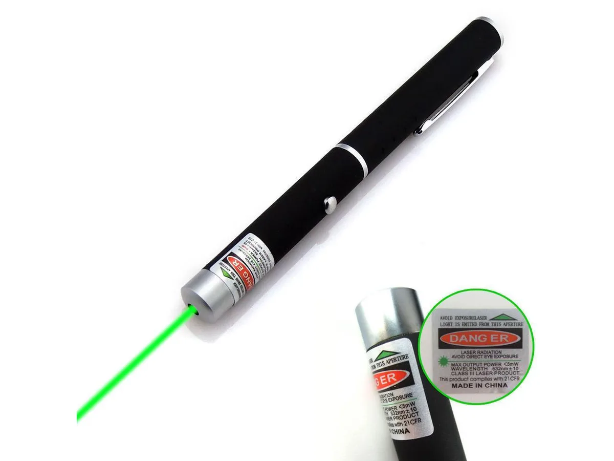Black pen-style laser pointer with 532nm green beam