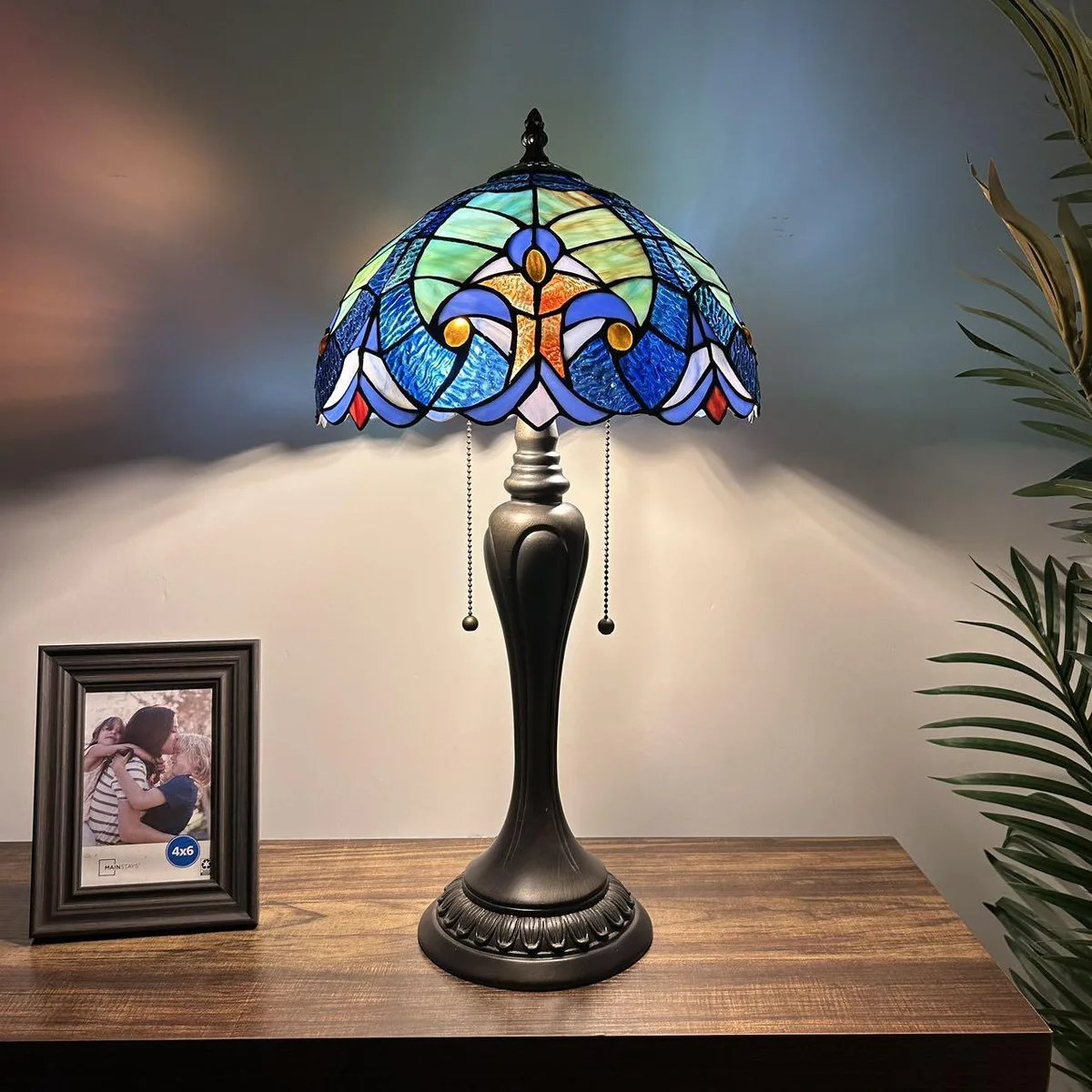 XIN CHENG TIFFANY LIGHTING XIN CHENG TIFFANY LIGHTING Table Lamp Green Blue Stained Glass 12"W 22"H — product photo