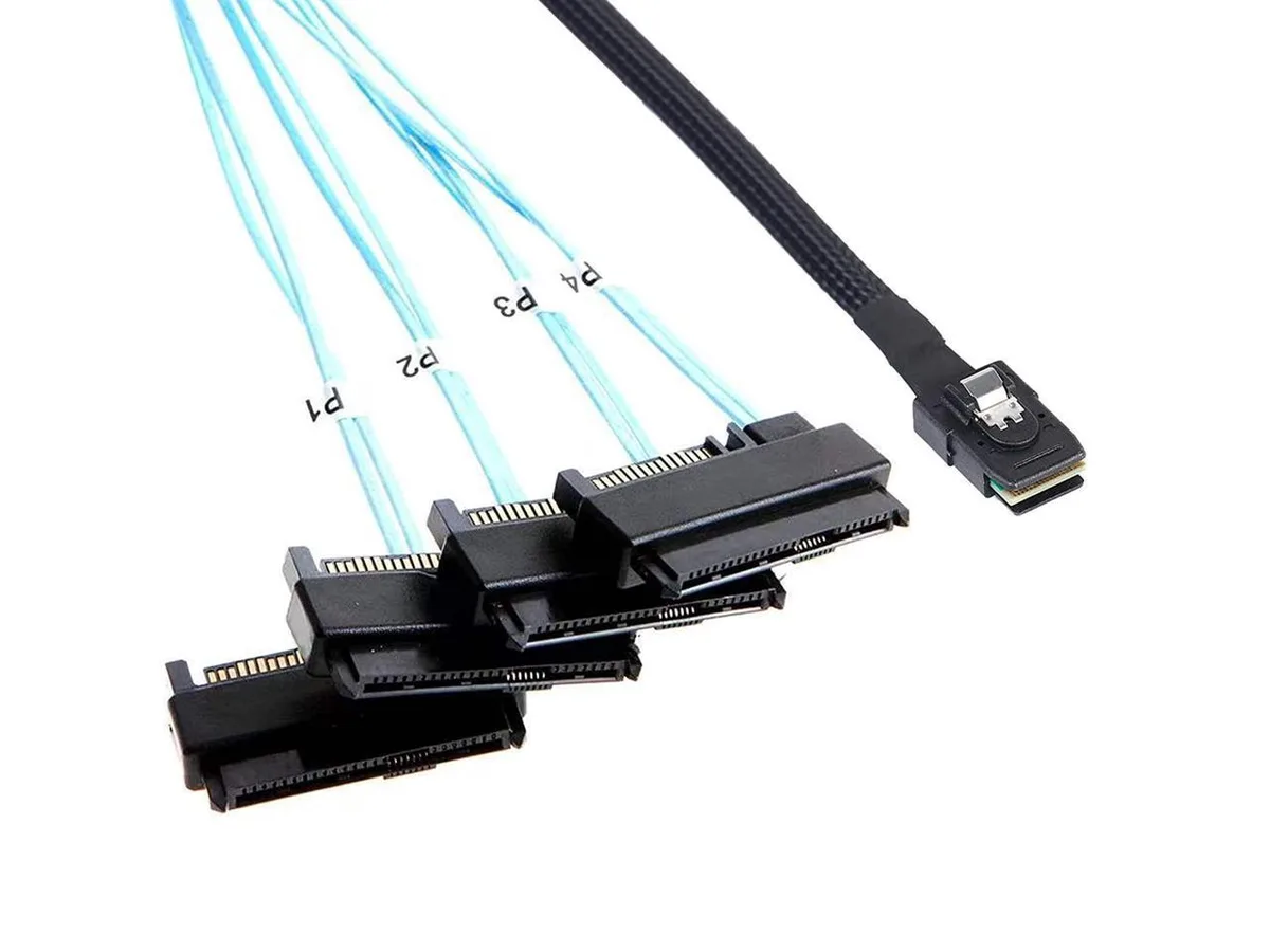 BUCIER BUCIER SFF-8087 to 4x SFF-8482 SAS breakout cable .5 m with SATA power — product photo
