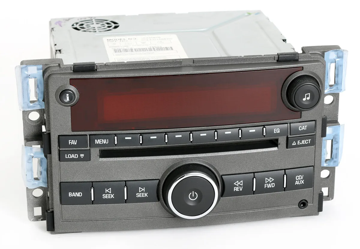 1 Factory Radio 1 Factory Radio 15835878 receiver 2007-08 Saturn Aura AM FM 6 Disc CD Aux — product photo