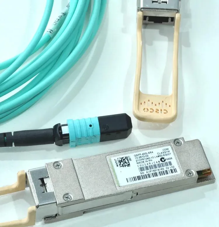 Supersuperuncle Supersuperuncle QSFP-40G-SR4 850NM 0.3KM MM QSFP+ optical module — product photo