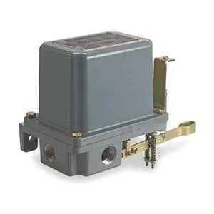 Square D 9038AR1 liquid level switch, aluminum body, stainless steel float, open tank mount