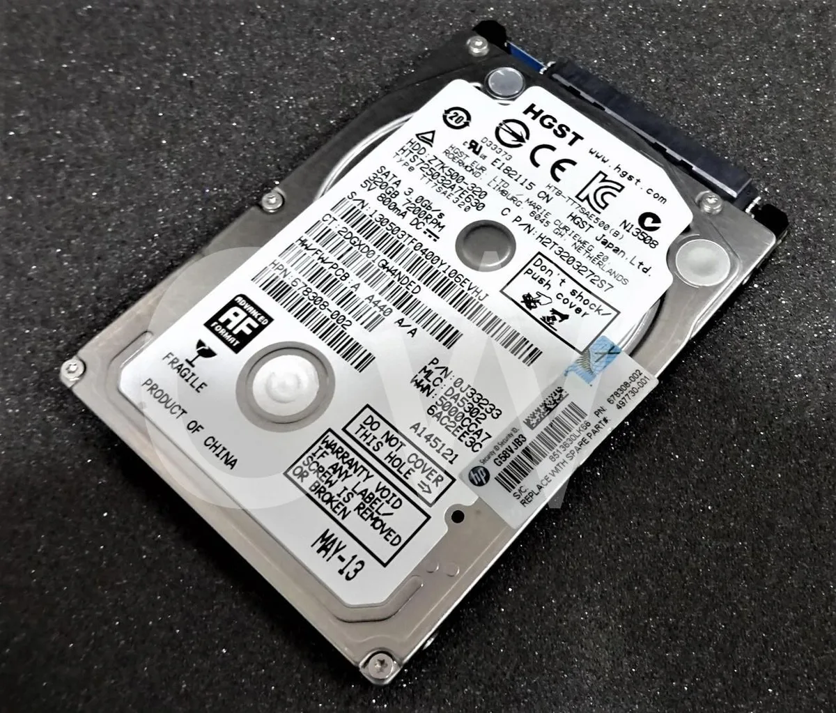HGST HGST HTS725032A7E630 320GB 7200RPM 2.5" SATA internal hard drive — product photo