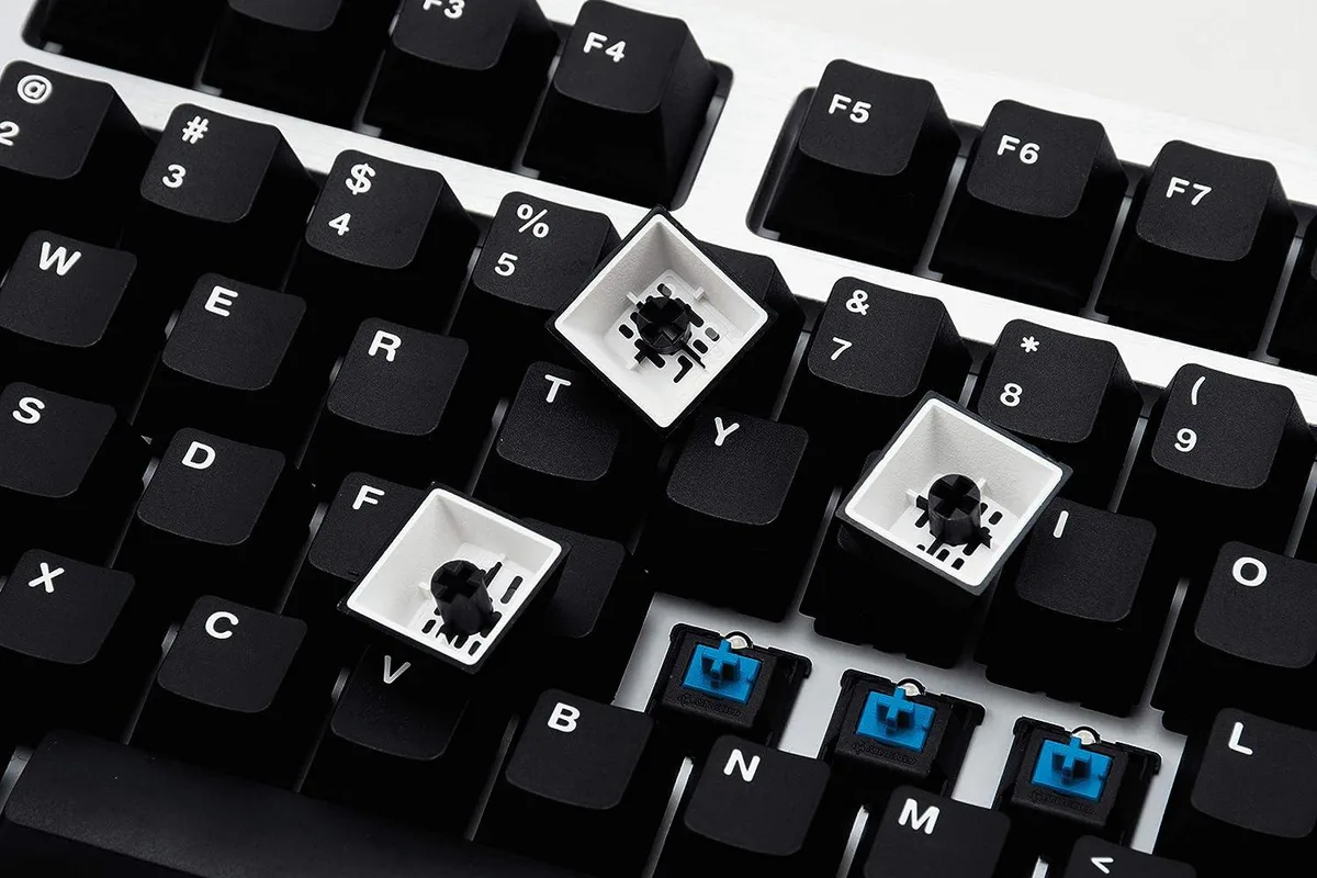Mistel Mistel PBT Doubleshot Keycaps OEM Profile 108+11 Keys 6.25U Space Bar Black — product photo