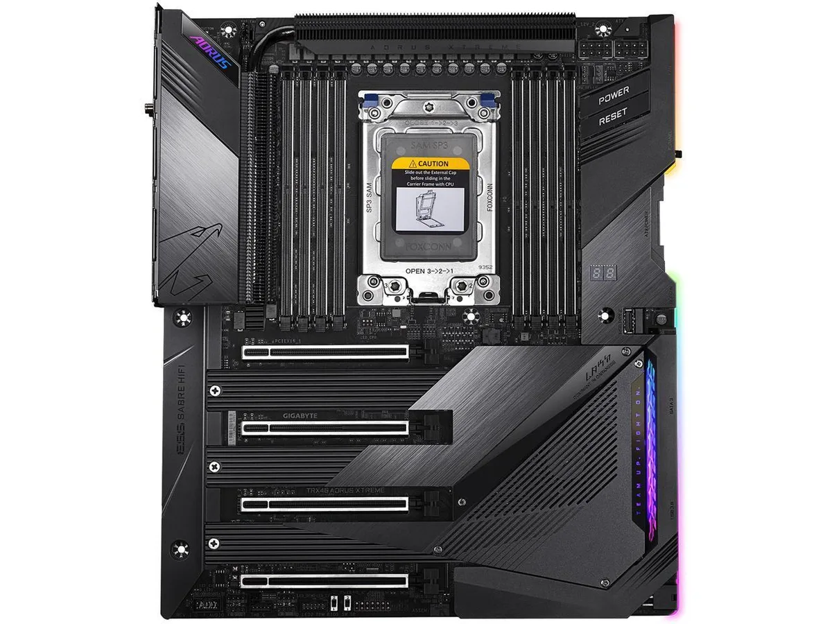 GIGABYTE GIGABYTE TRX40 AORUS XTREME sTRX4 AMD motherboard with 10GbE LAN — product photo