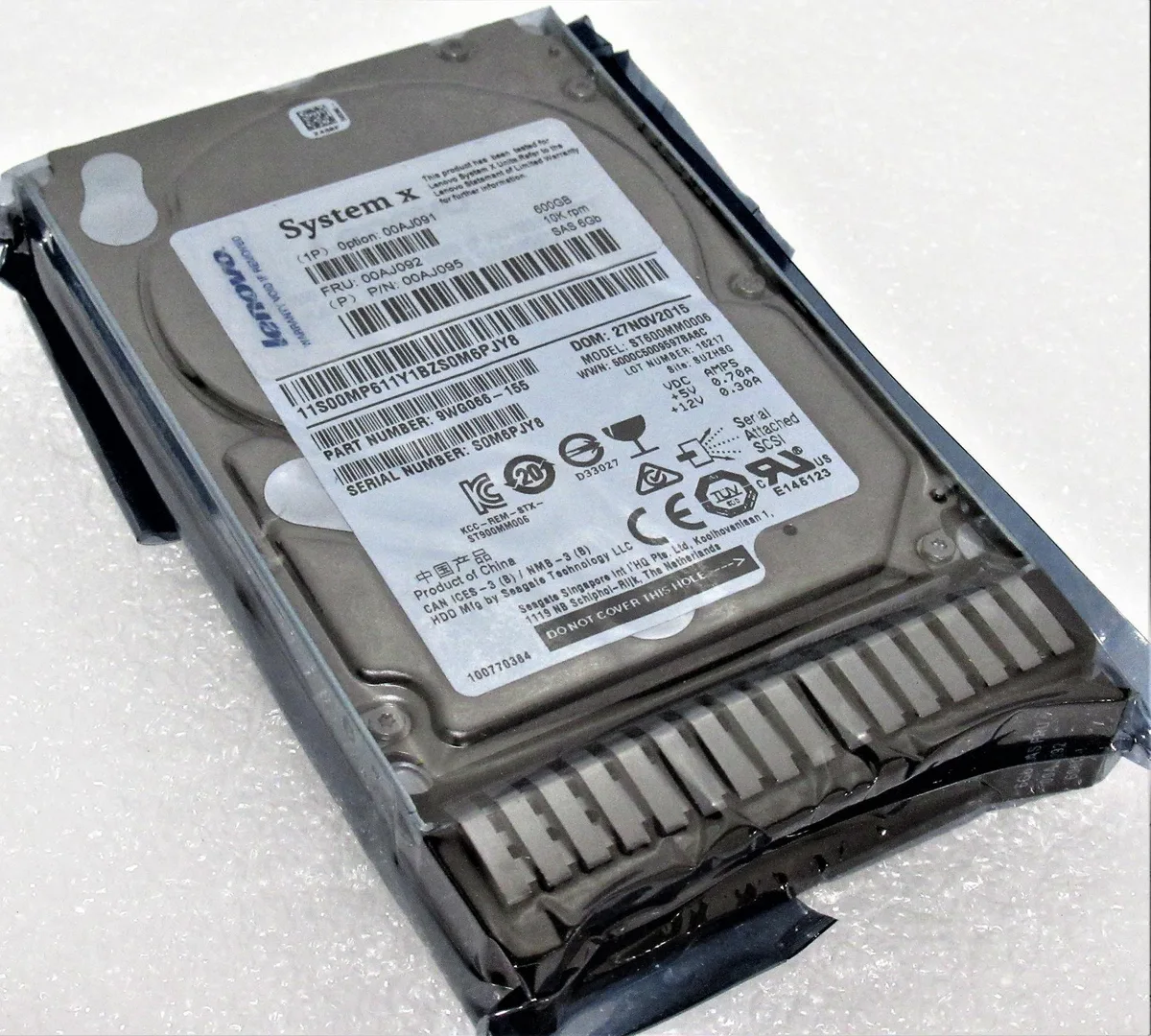 IBM IBM 600GB 10000RPM SAS 2.5" internal hard drive ST600MM0006 — product photo