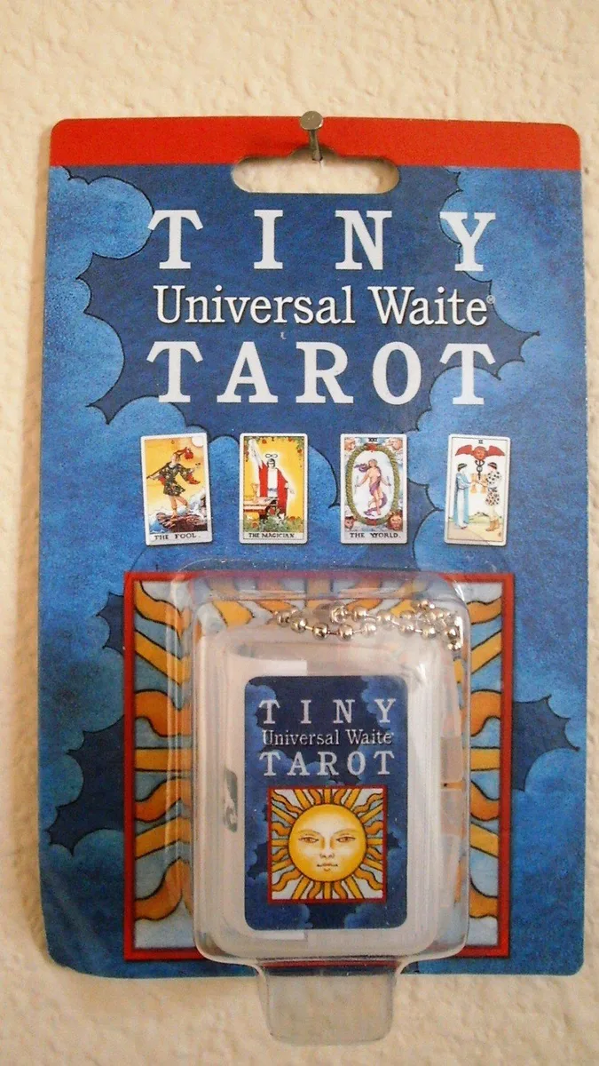  U.S. Games Systems Tiny Universal Waite Tarot Keychain 78 Cards — product photo