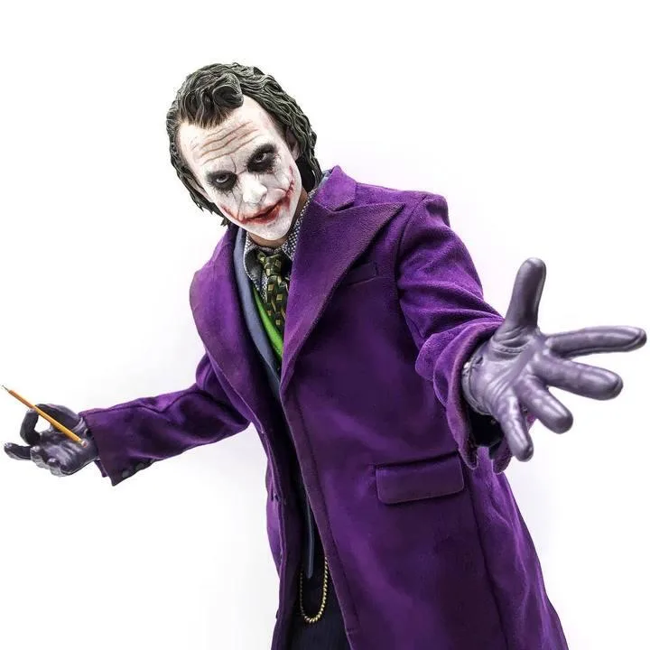 Hot Toys Hot Toys QS010 VIP The Joker Deluxe Version 1/4 Scale Action Figure — product photo