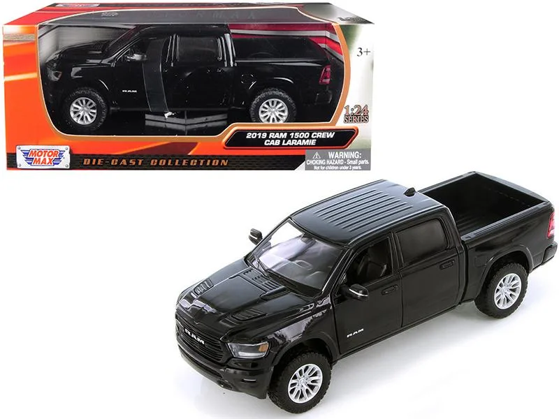 MOTORMAX MOTORMAX 2019 RAM 1500 Laramie Crew Cab Pickup Truck Black 1/24 Diecast Hobby Collectible — product photo