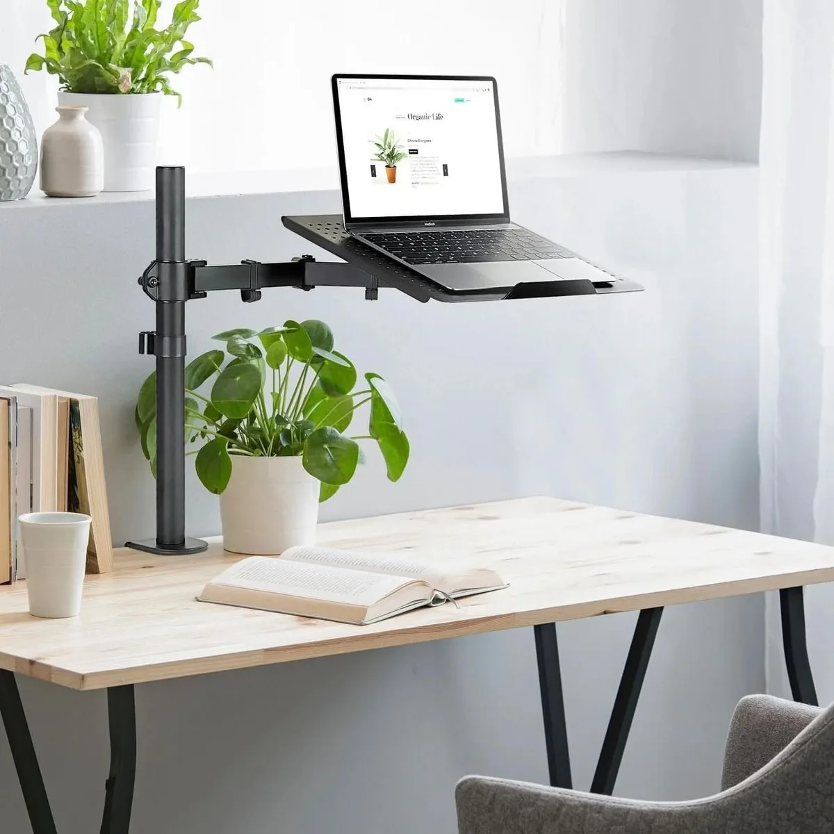 Mount-It Mount-It ADIB01HSJPVV8 MI-4352LT laptop cooling pad 14" x 11.8" tray 17" 22 lbs 90° tilt 17.7" pole 4" clamp — product photo