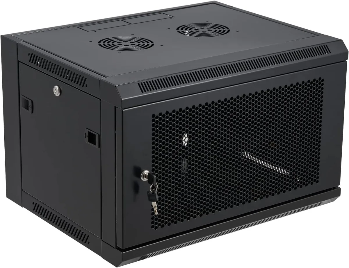 TAURKENAM TAURKENAM 6U Wall Mount Server Rack 14.3" H x 22.4" W x 17.7" D — product photo