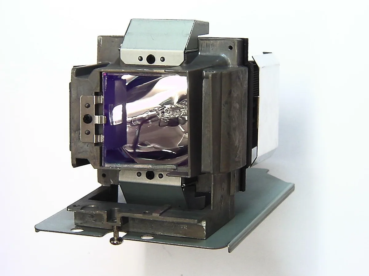 Vivitek Vivitek 5811119833-SVV 230W DLP replacement lamp — product photo