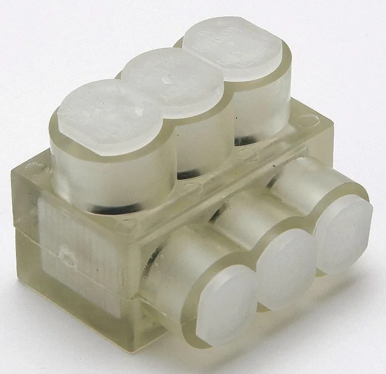 Burndy Burndy Multi Tap Connector 3 Ports L 14AWG 1.51In — product photo