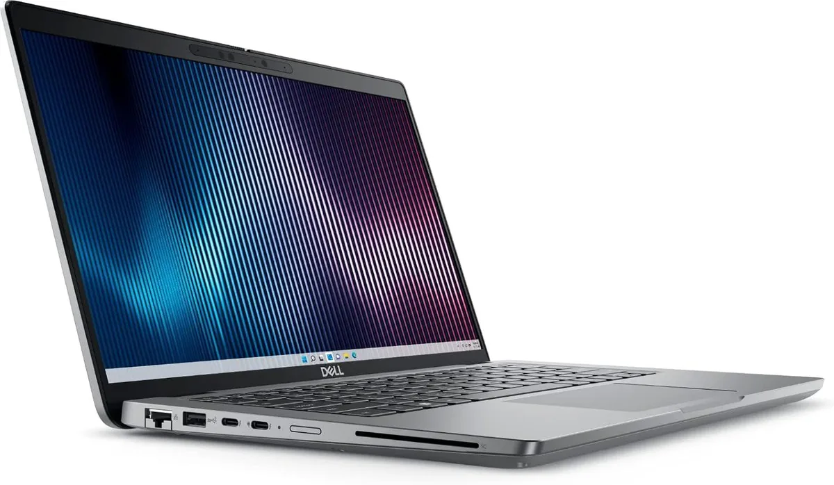 DELL DELL Latitude 5540 laptop i7-1370P 32 GB 1024 GB 15.6" Windows 11 Pro — product photo