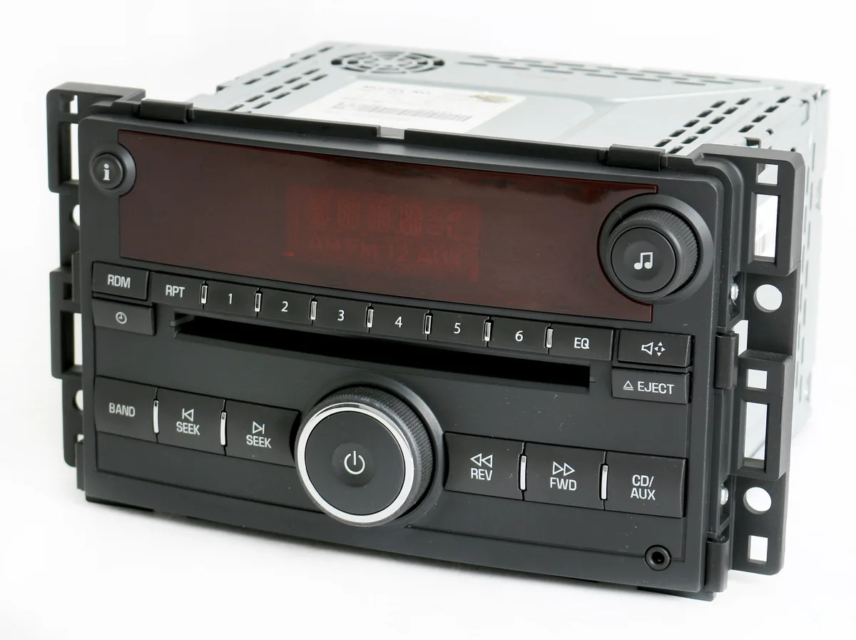 1 Factory Radio 1 Factory Radio 15850680 OEM Receiver AM FM CD Aux 2006-2007 Saturn Ion Vue — product photo