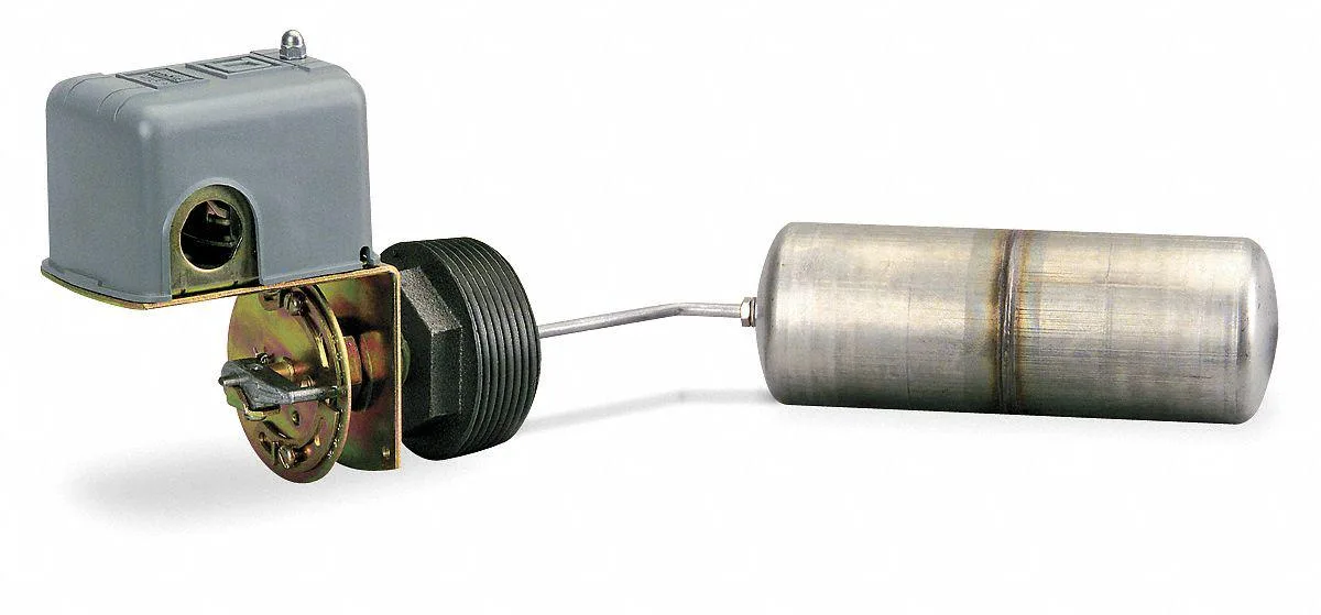 Square D 9037 liquid level switch with horizontal stainless steel float and 2-1/2 inch MNPT tank connection