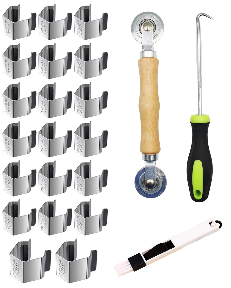 20-piece screen repair kit with clips, wood-handled roller and stainless steel hook