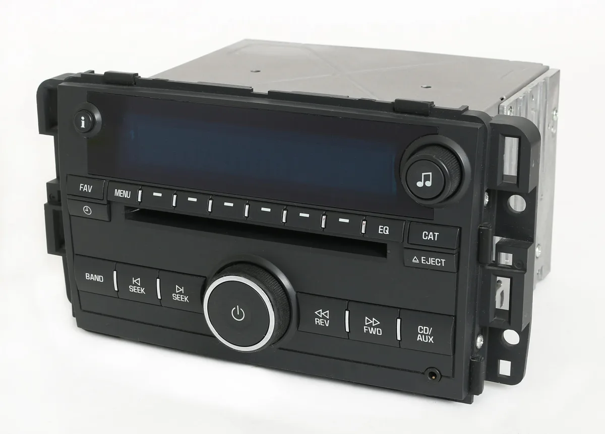 1 Factory Radio 1 Factory Radio 15870717 AM FM mp3 CD Receiver Aux 2006 Chevy Monte Carlo Impala — product photo
