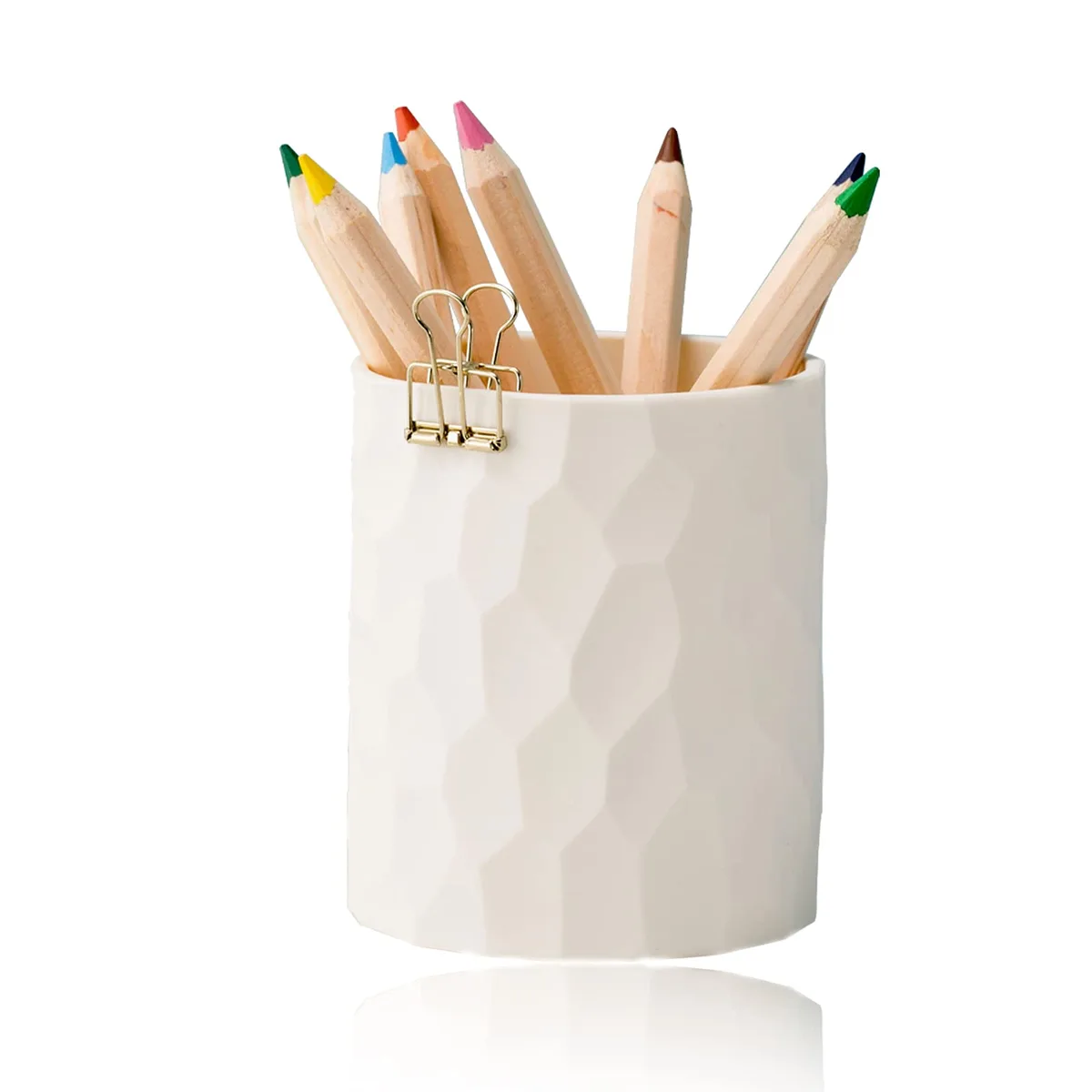 Beige silicone pen holder, soft matte finish, compact cube shape