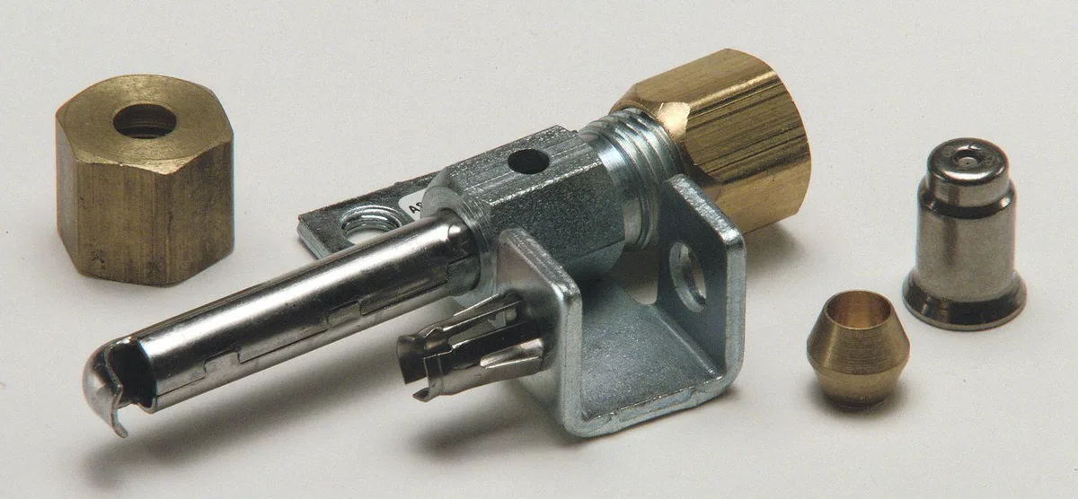Robertshaw 1810-100 universal pilot thermostat, metal body, threaded tip