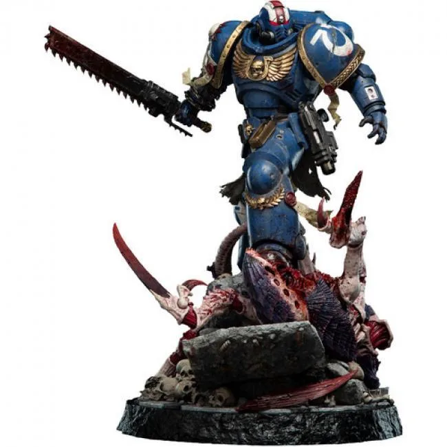 WETA WORKSHOP WETA WORKSHOP Warhammer 40K Lieutenant Titus Battleline Edition Polystone Statue Educational — product photo
