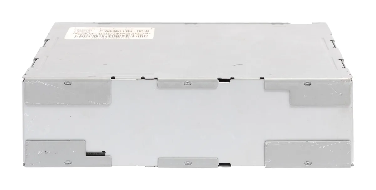 1 Factory Radio 1 Factory Radio Chassis Communication Control Module 86401AE00B for 2003-2004 Subaru Legacy Outback — product photo
