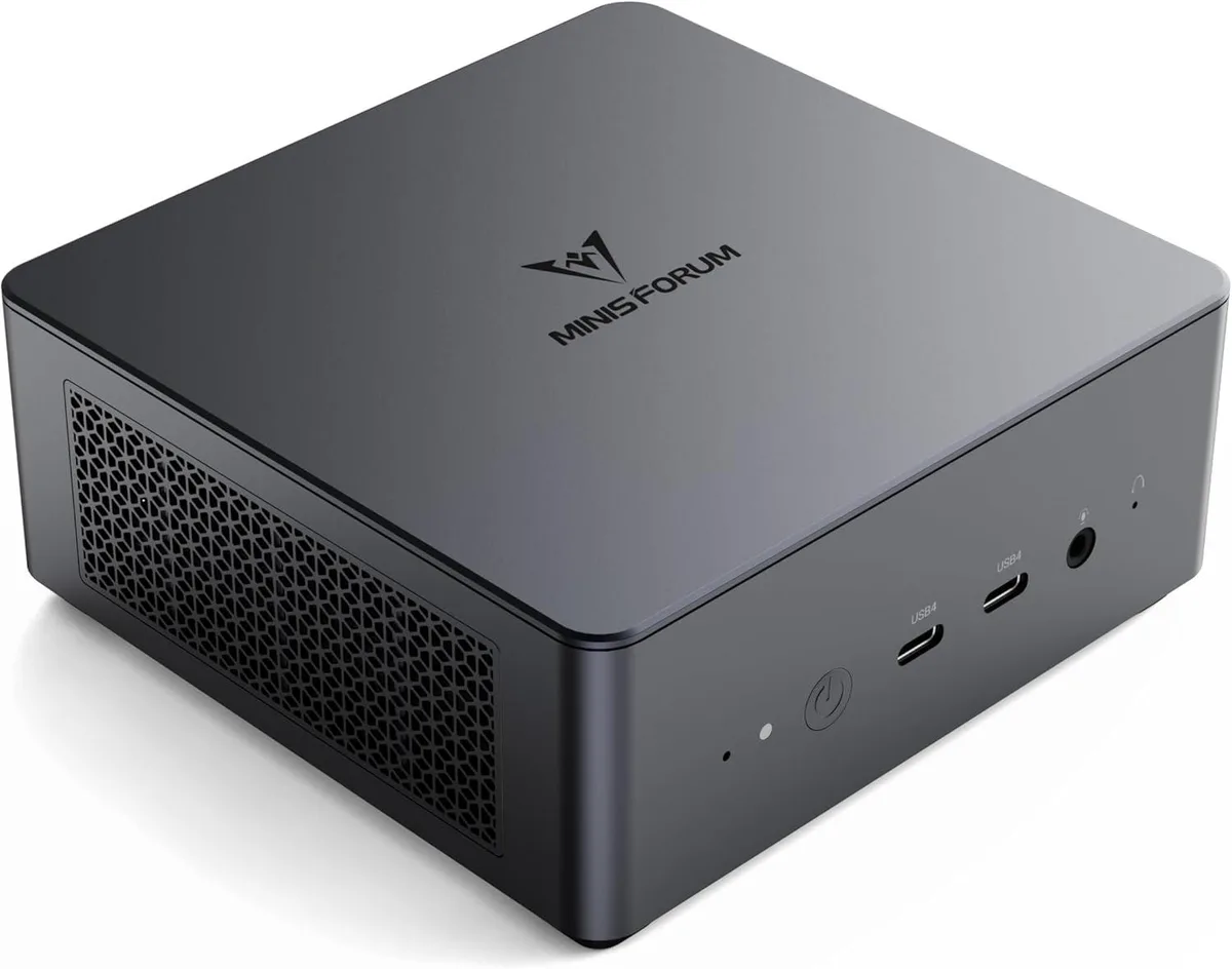 minisforum minisforum UM790 Pro barebone mini PC Ryzen 9 7940HS 32GB DDR5 512GB — product photo