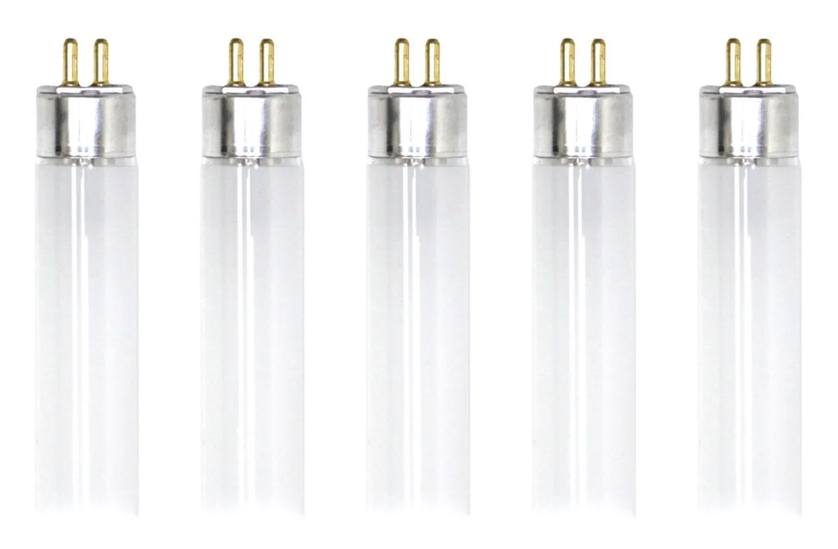 Single 21-inch T5 fluorescent tube with G5 bipin base, cool white finish