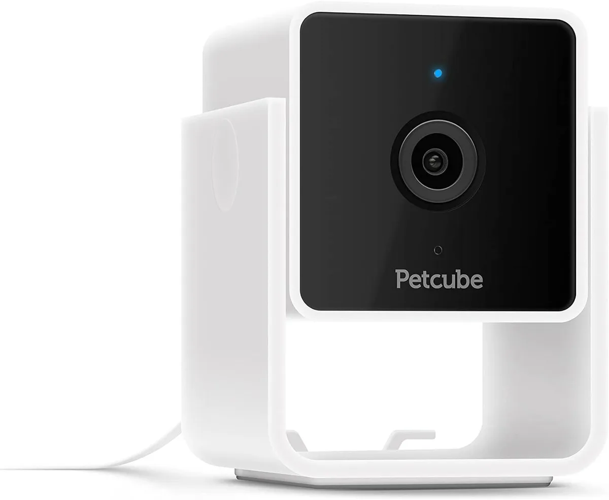 PISKEKAT PISKEKAT 1080p Indoor Security Camera 110° 30ft Night Vision — product photo