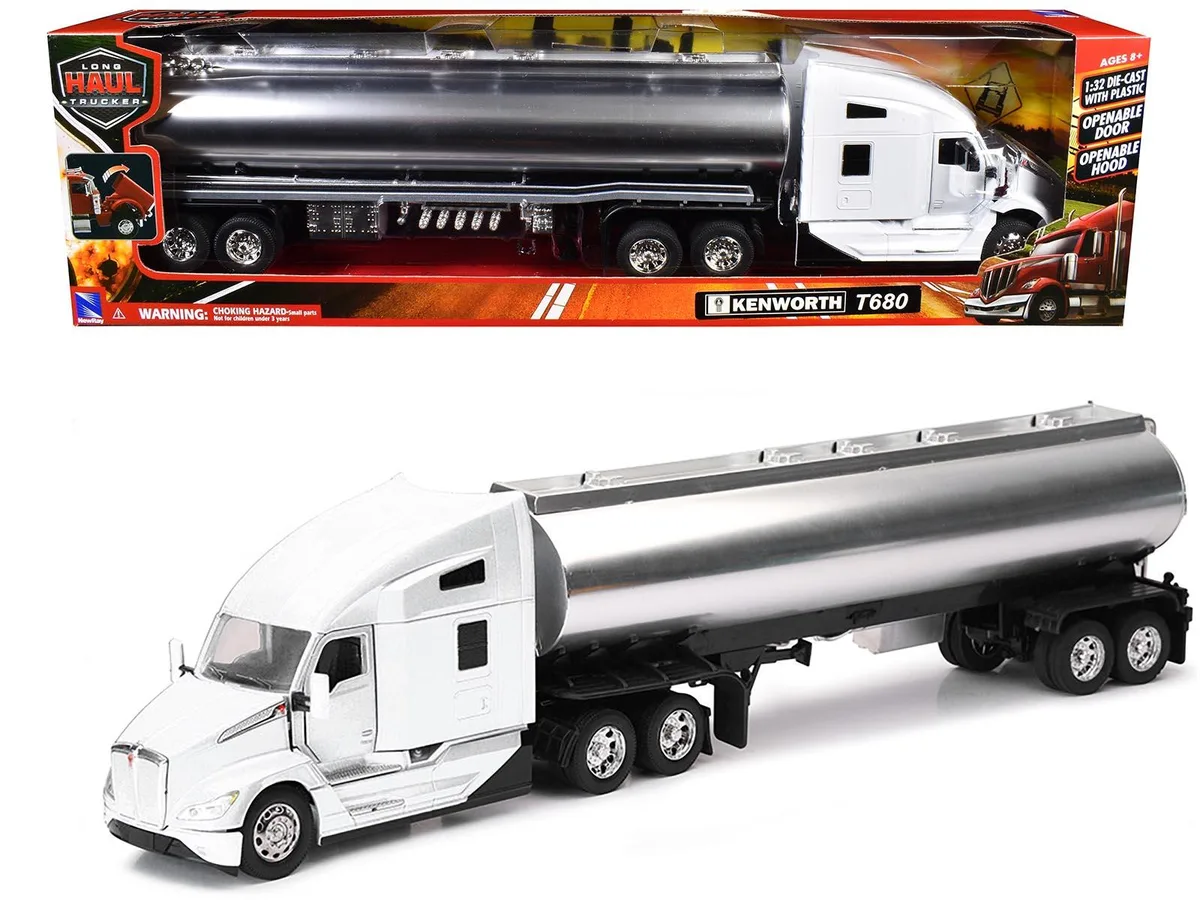 New Ray Toys New Ray Toys Kenworth T680 White Oil Tanker 1/32 Diecast — product photo