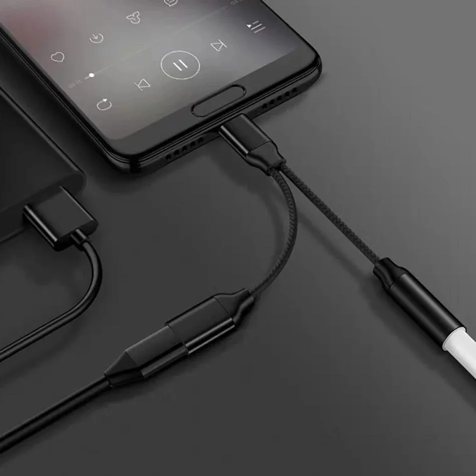 Hetai Tech Hetai Tech USB-C to 3.5 mm adapter with charging — product photo
