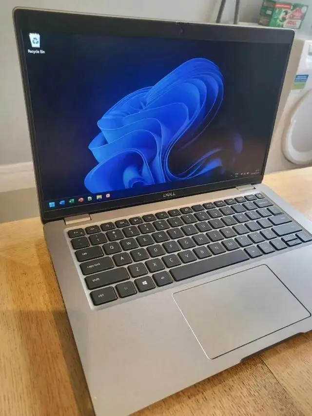 DELL DELL Latitude 5421 i5-11500H 16GB 256GB 14.0" laptop — product photo