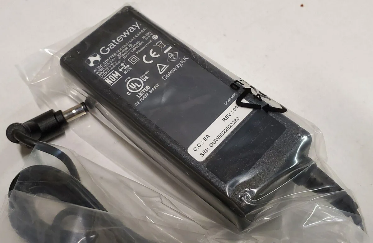 Gateway Gateway ADP-65HB 65W 19V 3.42A 2.5mm/5.5mm ac adapter — product photo