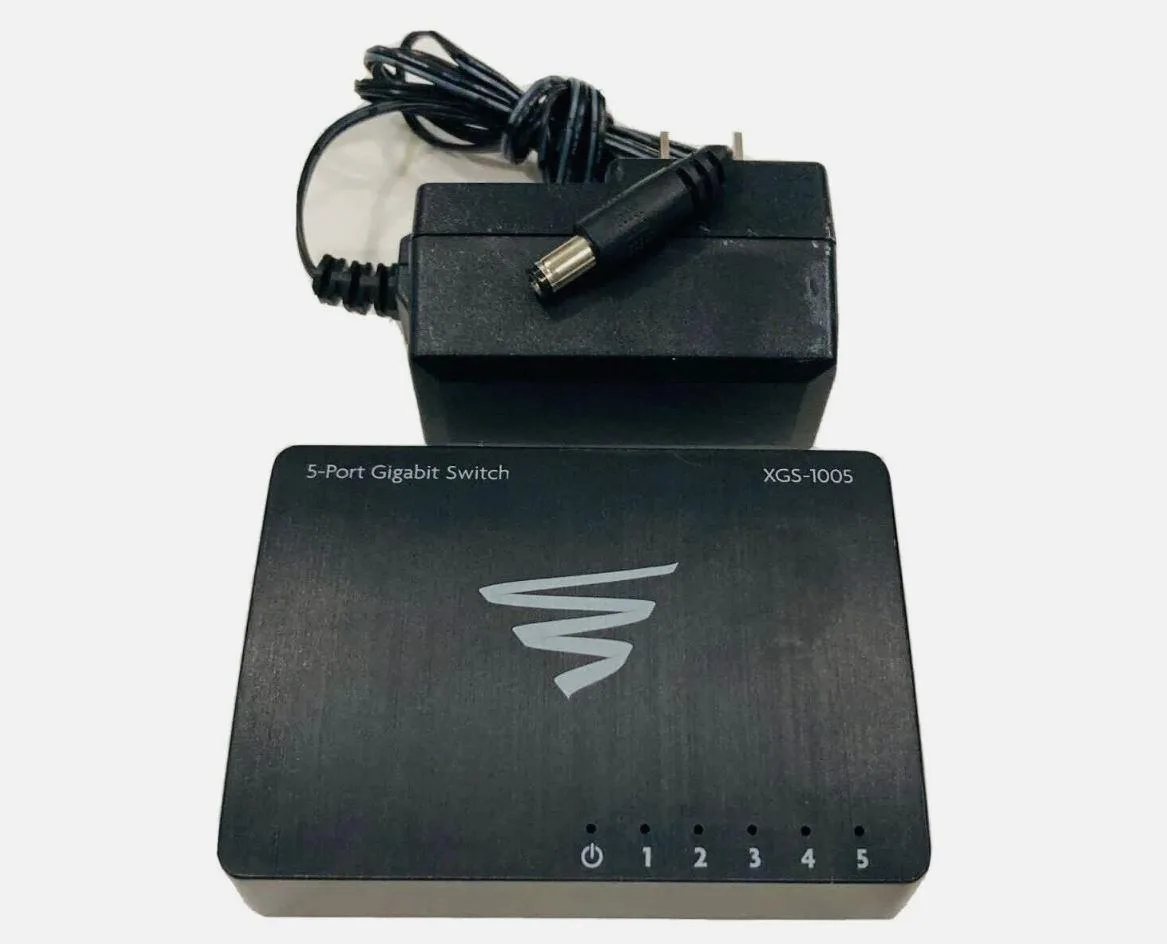 Luxul Wireless Luxul Wireless 5-Port Gigabit Desktop Switch XGS-1005 — product photo