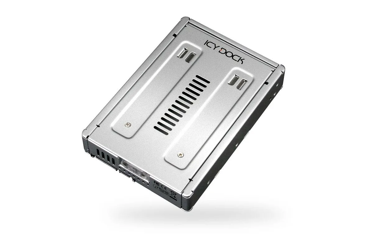 Full-metal adapter bracket converting a 2.5 inch drive to 3.5 inch form factor with 22-pin SAS SATA connector