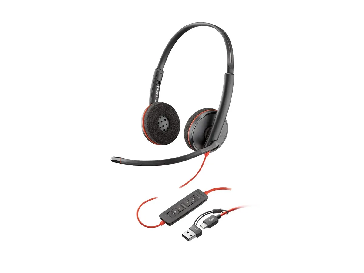 Stereo USB-C gaming headset with USB-C/A adapter